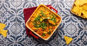 Быстрые начос с мясным соусом