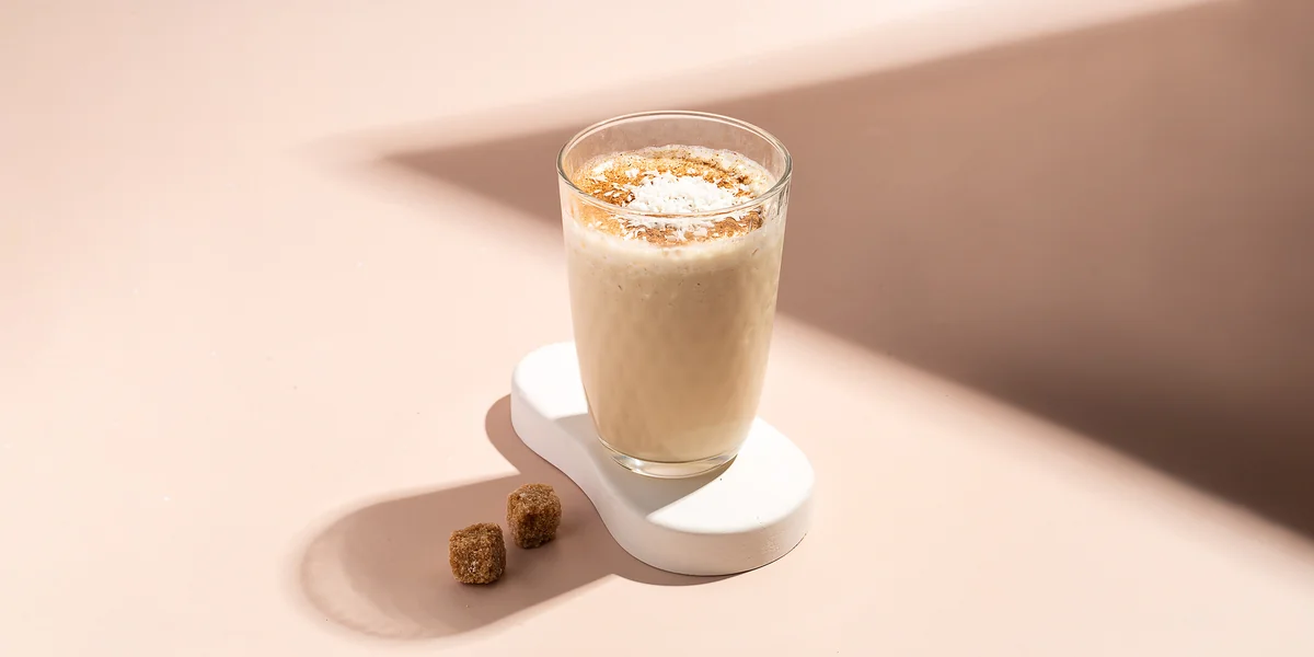 Айс раф, кофе с урбечем и матча латте: рецепты холодного кофе для летнего настроения