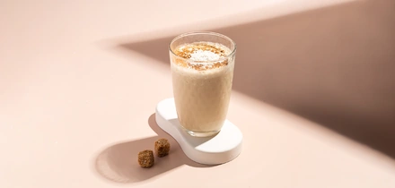 Айс раф, кофе с урбечем и матча латте: рецепты холодного кофе для летнего настроения