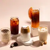 Айс раф, кофе с&nbsp;урбечем и&nbsp;матча латте: рецепты холодного кофе для&nbsp;летнего настроения