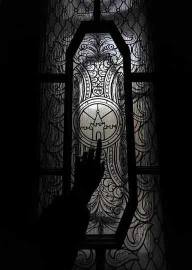 Зачем мы ходим по парадным Петербурга и не только