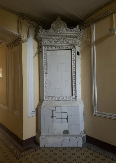 Зачем мы ходим по парадным Петербурга и не только