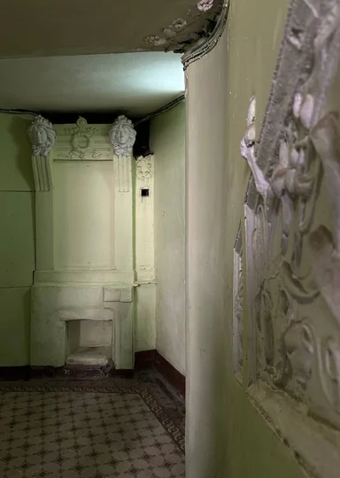 Зачем мы ходим по парадным Петербурга и не только