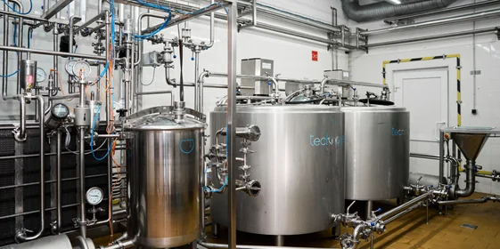 Берём верхнюю ноту: как правильно есть голубое мороженое «Кукис»