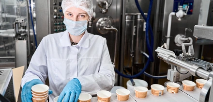 Берём верхнюю ноту: как правильно есть голубое мороженое «Кукис»