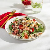 Салат с клубникой и прошутто