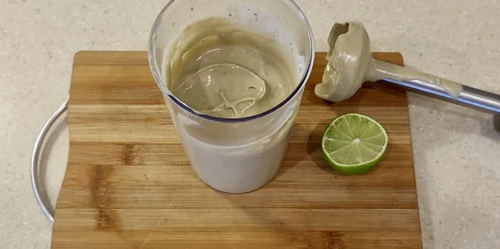 Эксперимент: готовим мороженое из авокадо и не только