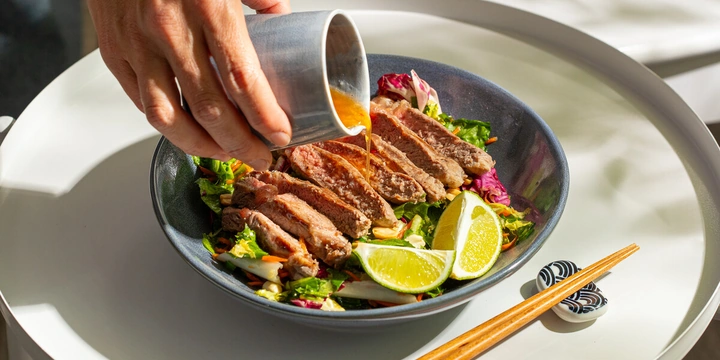 Летние салаты: простые рецепты на&nbsp;скорую руку