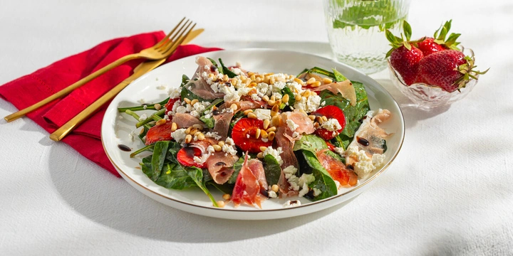 Летние салаты: простые рецепты на&nbsp;скорую руку