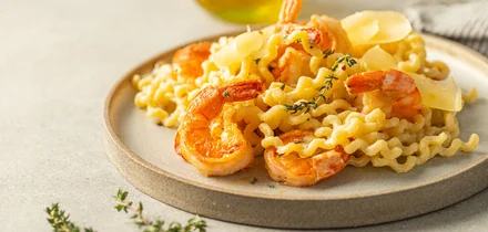 Что приготовить из креветок: 10 простых и вкусных рецептов