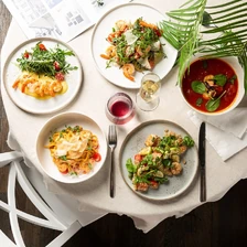 Что приготовить из креветок: 10 простых и вкусных рецептов