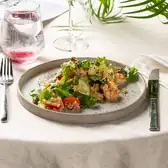 Тёплый салат с&nbsp;креветками