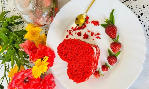 Торт «Красный бархат» с кремом и клубничным конфитюром, шаг 3/3