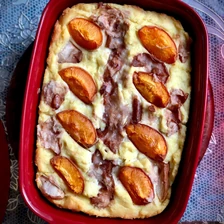 Творожная запеканка с абрикосами