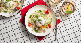 Дорадо с рисом и яйцом пашот