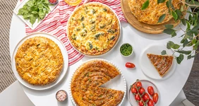 Домашние пироги с мясом, рыбой, зеленью и сыром: 6 проверенных рецептов