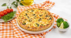Киш с курицей и брокколи