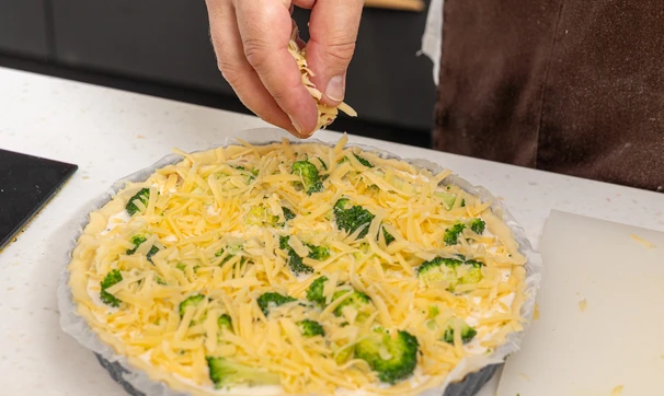 Киш с курицей и брокколи, шаг 7/8