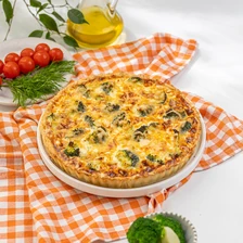 Киш с курицей и брокколи