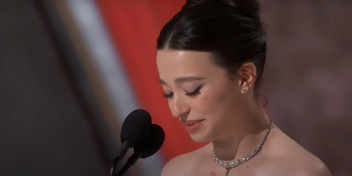 Кадр с церемонии награждения использован в иллюстративных целях