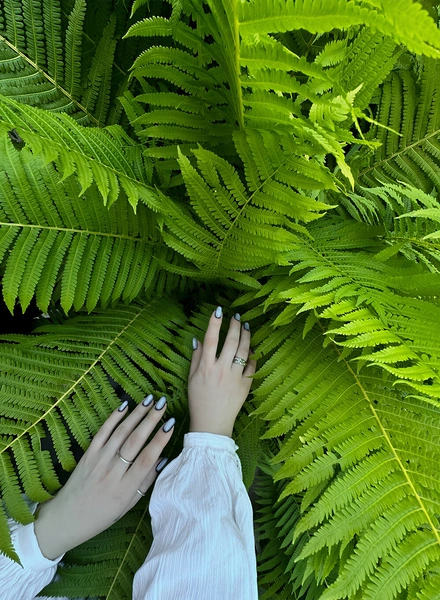 5 бьюти-трендов: от&nbsp;депрессивных волос до&nbsp;уродливых ногтей