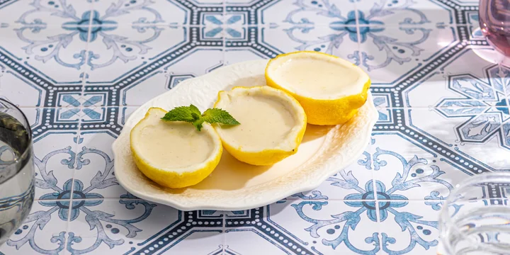 Рецепты десертов без выпечки: желейные котики, тирамису-боллы и ещё 5 проверенных идей