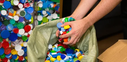 175 кг добрых крышечек уехали в переработку