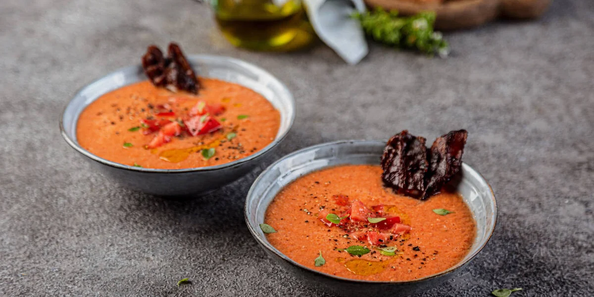 От ачичука до шакшуки: что приготовить из помидоров прямо сейчас и на зиму