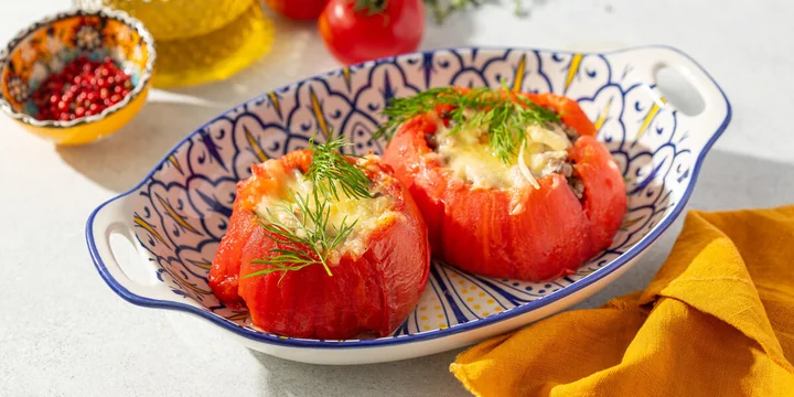 От ачичука до шакшуки: что приготовить из помидоров прямо сейчас и на зиму