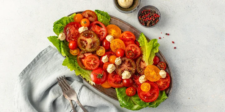 От ачичука до шакшуки: что приготовить из помидоров прямо сейчас и на зиму