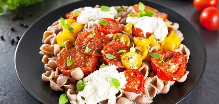 От ачичука до&nbsp;шакшуки: что приготовить из&nbsp;помидоров прямо сейчас и&nbsp;на&nbsp;зиму