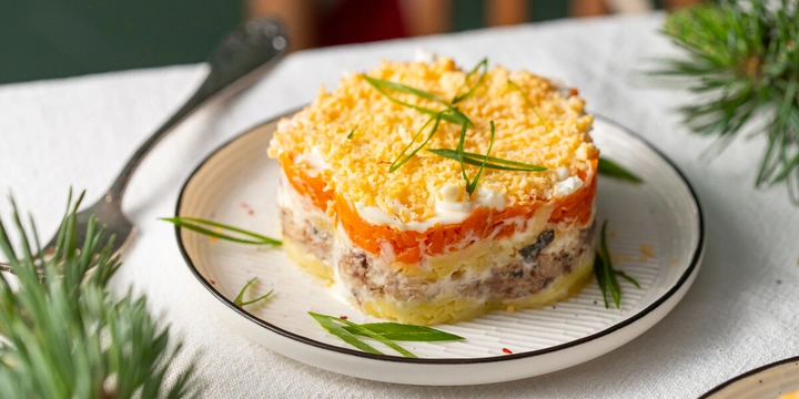 Мясо по-французски, мимоза, холодец: 7 классических рецептов для&nbsp;праздничного стола