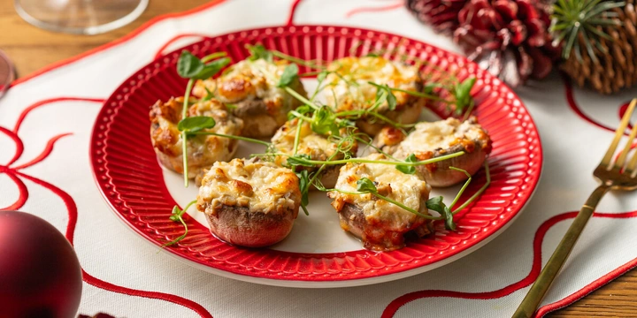 Мясо по-французски, мимоза, холодец: 7 классических рецептов для&nbsp;праздничного стола