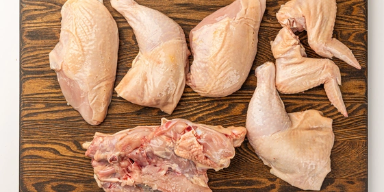 <b>Шаг 5: Распределяем части для&nbsp;разных блюд</b><br>Вот и&nbsp;всё, курица разделана! Пора выбирать рецепт.