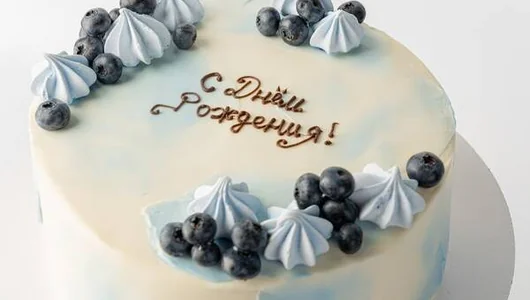 Торт «Воздушные барашки» в бирюзе