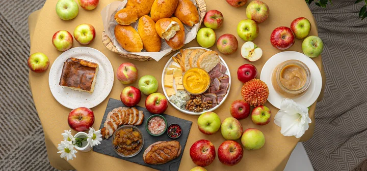 Что приготовить из яблок: 7 проверенных рецептов