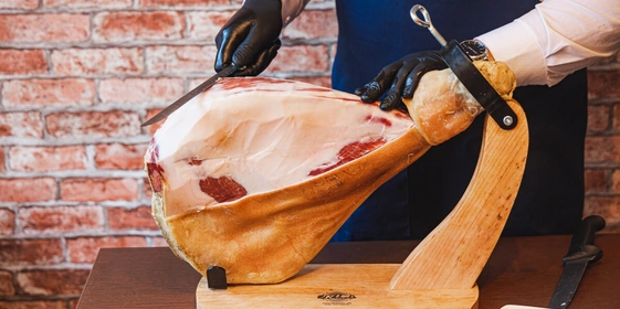 Чем отличается хамон от&nbsp;прошутто и&nbsp;при&nbsp;чём здесь гитара