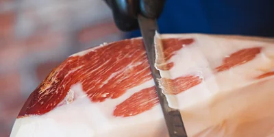 Чем отличается хамон от прошутто и при чём здесь гитара