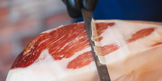 Чем отличается хамон от прошутто и при чём здесь гитара