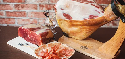 Чем отличается хамон от прошутто и при чём здесь гитара