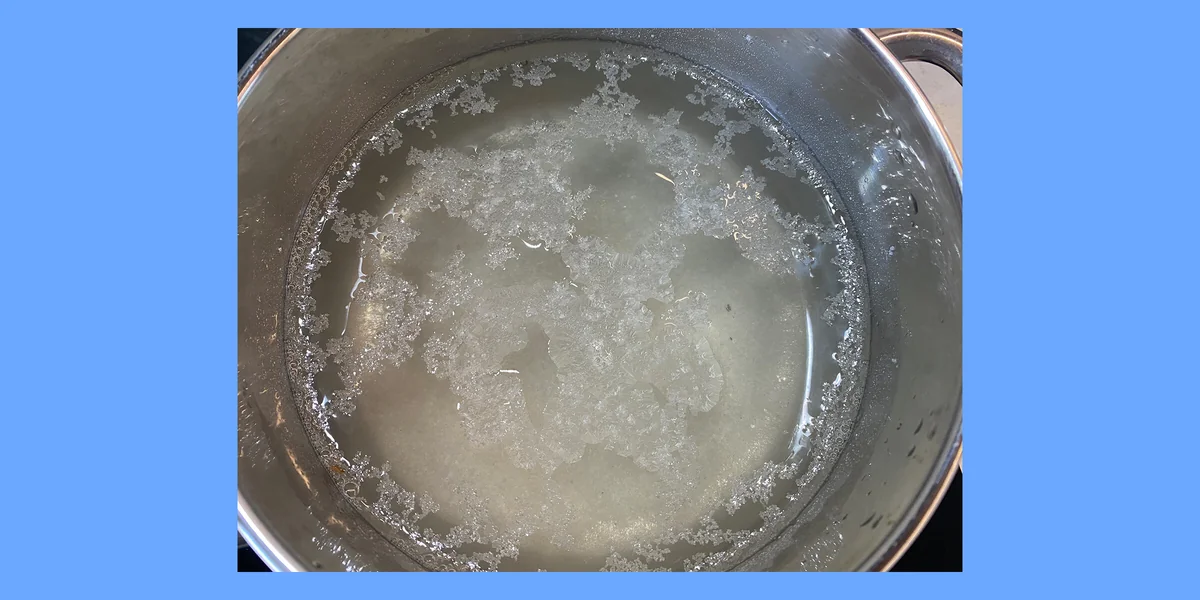 Как вырастить кристалл из соли: безопасный опыт для детей и взрослых