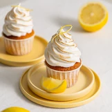 Лимонные капкейки с меренгой