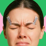 Прищепки на брови — от мигрени. Это помогает?