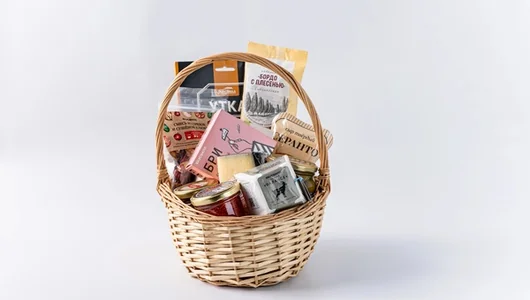 Корзина с деликатесами ВкусВилл