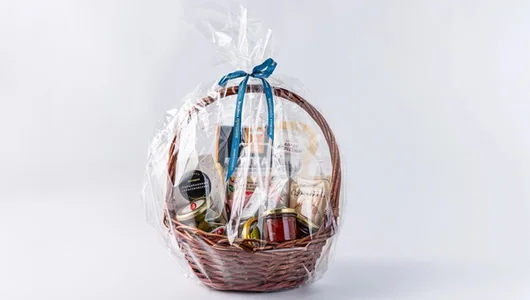 Корзина с деликатесами ВкусВилл