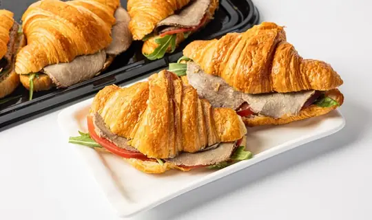Круассан с ростбифом, 6 шт