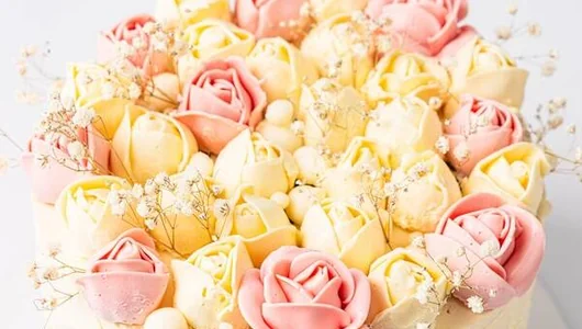 Торт «Свадебный с розами»