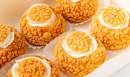 Пирожное «Шу» миндаль-кокос, 6 шт