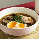 Сёю рамен с&nbsp;куриной грудкой