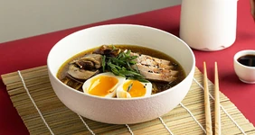 Сёю рамен с куриной грудкой